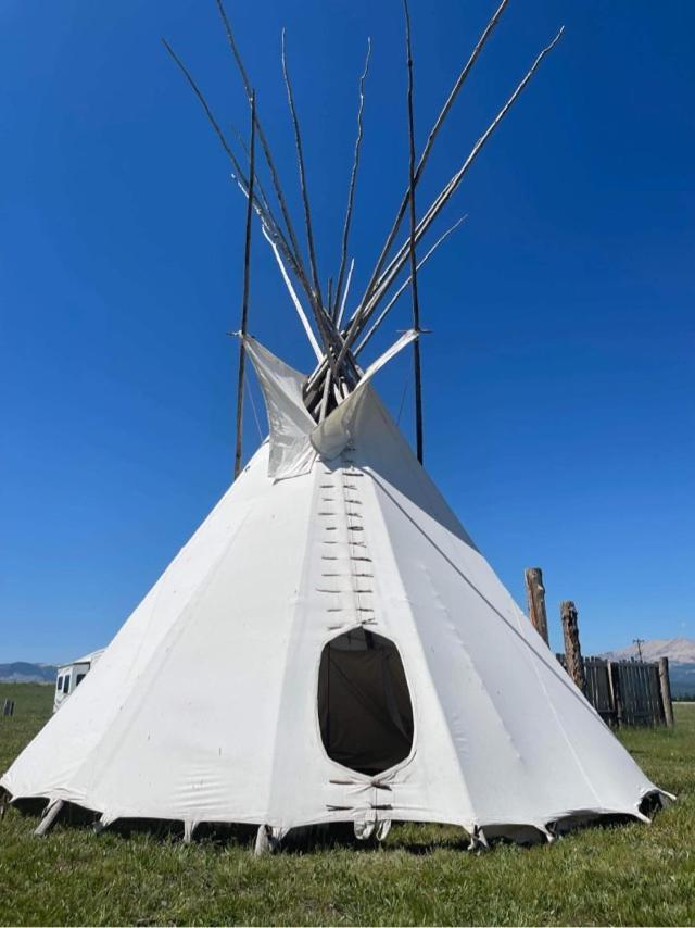 Montana Old West Cabins Guest House Babb Exterior photo